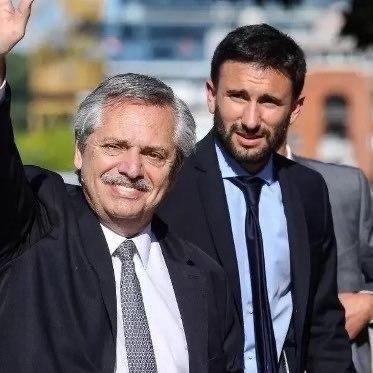 Julián Leunda, entonces jefe de Asesores de Presidencia, junto a Alberto Fernández, antes de que el primero debiera dejar el cargo.