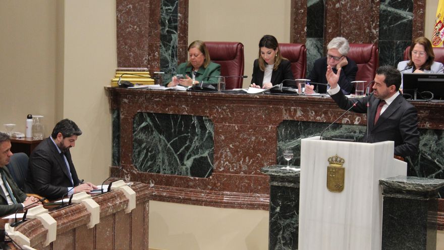 Vox amplía sus exigencias en Murcia para apoyar los Presupuestos y realiza un ataque frontal al colectivo LGTBI