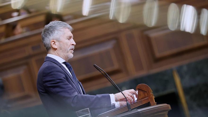El ministro del Interior, Fernando Grande-Marlaska, durante la sesión plenaria en el Congreso.