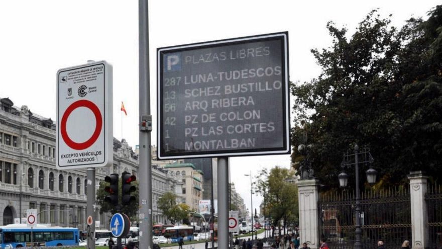 El Ayuntamiento de Madrid privatizará la gestión de ocho aparcamientos municipales rentables