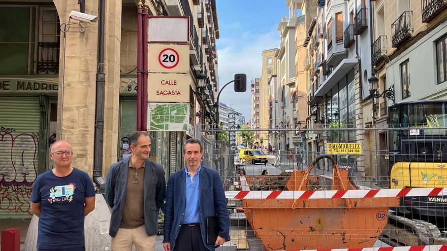 Las excavaciones en la calle Sagasta encuentran restos arqueológicos aunque no retrasarán las obras