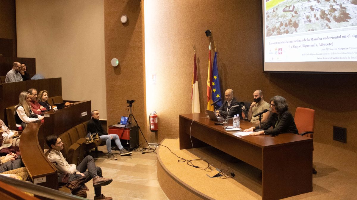 Blanca Gamo durante la presentación de una de las conferencias