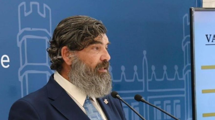 Pedro Bestard, conseller de Vox, hizo uso exclusivo de tres coches oficiales sin permiso y retiró la titulación institucional