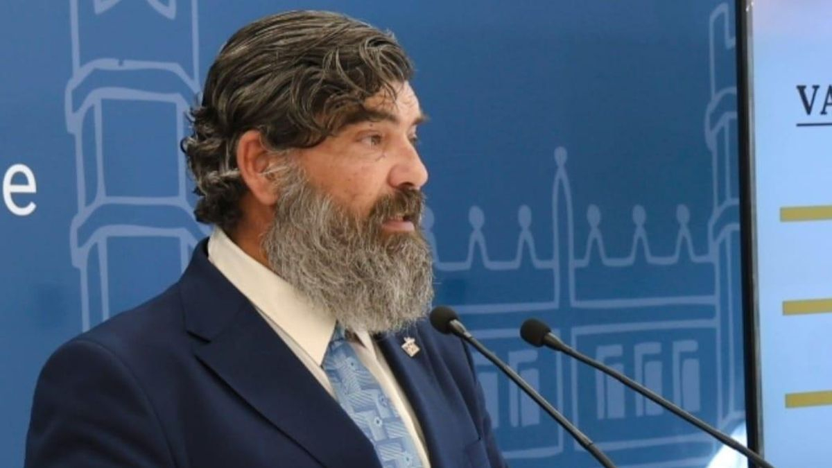 Pedro Bestard, conseller de Vox, hizo uso exclusivo de tres coches oficiales sin permiso y retiró la titulación institucional