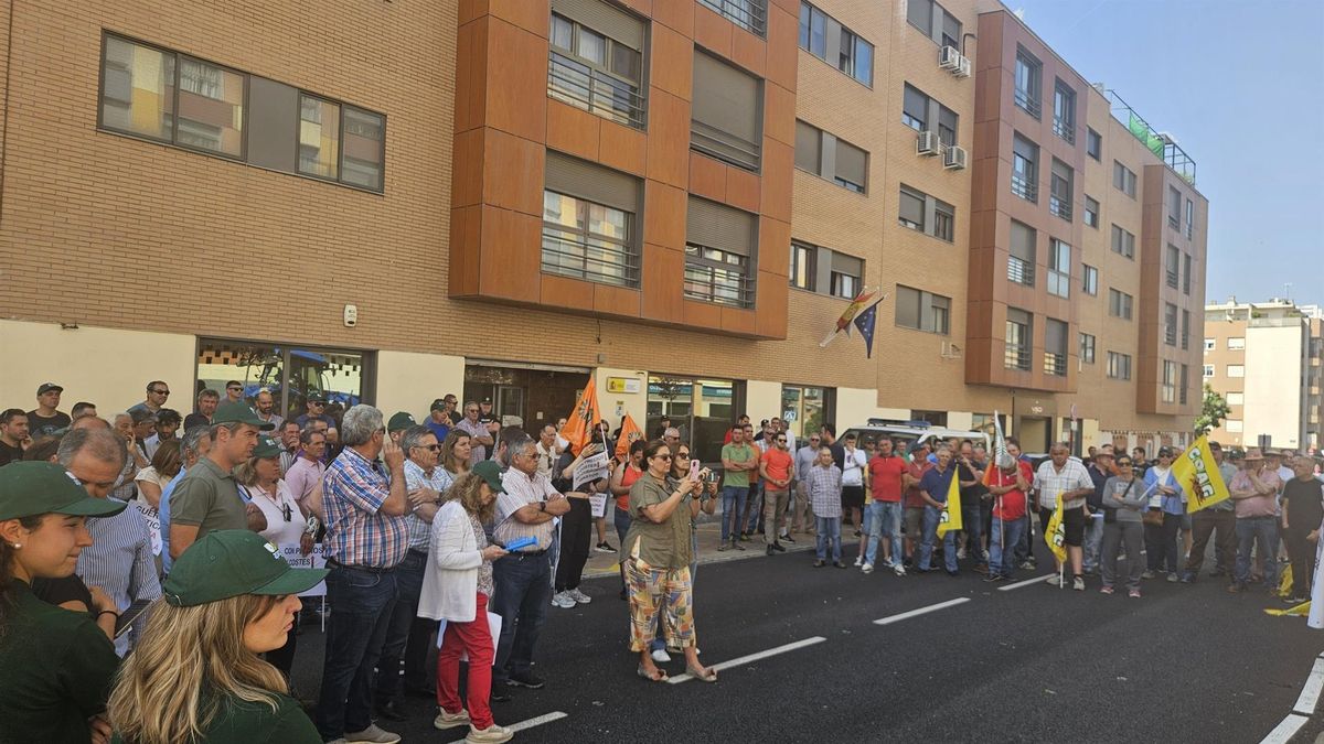 Concentración de más de un centenar de agricultores de distintos puntos de la provincia de Guadalajara