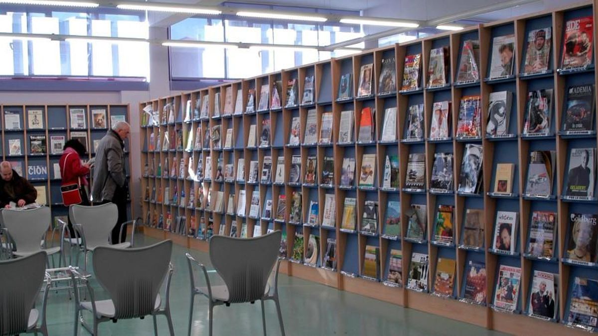 Rafael Gallego Díaz presenta en la Biblioteca Pública de León su libro 'Teseracto'