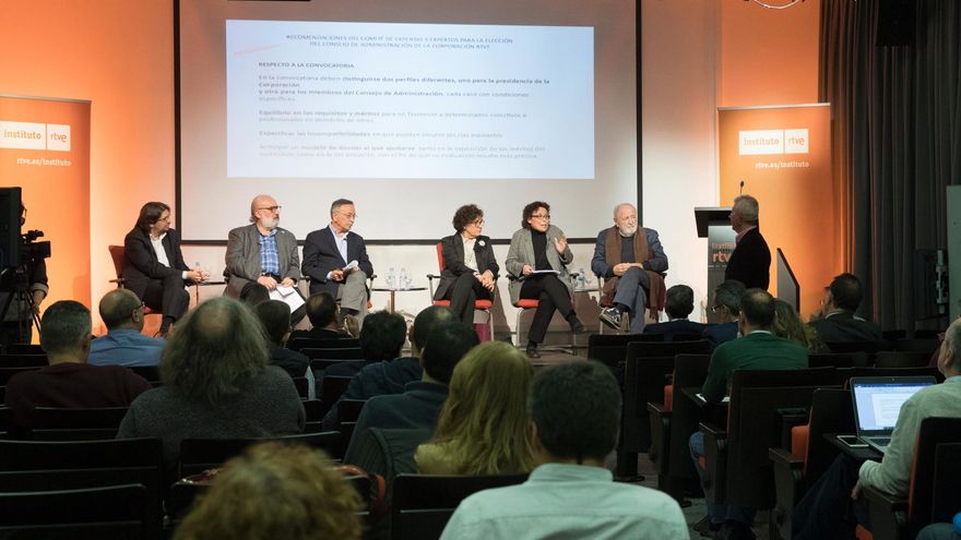 Uno de los momentos del debate con los expertos de RTVE