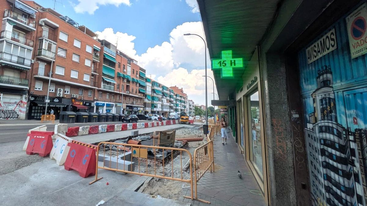 Un tramo en obras en la calle de la Oca, a principios de julio