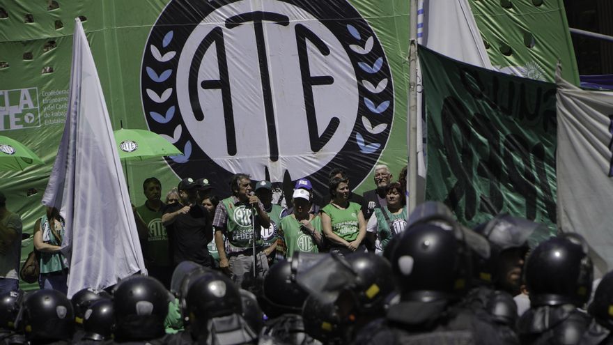 ATE se pliega al paro de las dos CTA del jueves próximo: "Este año ha sido terrible para los estatales"