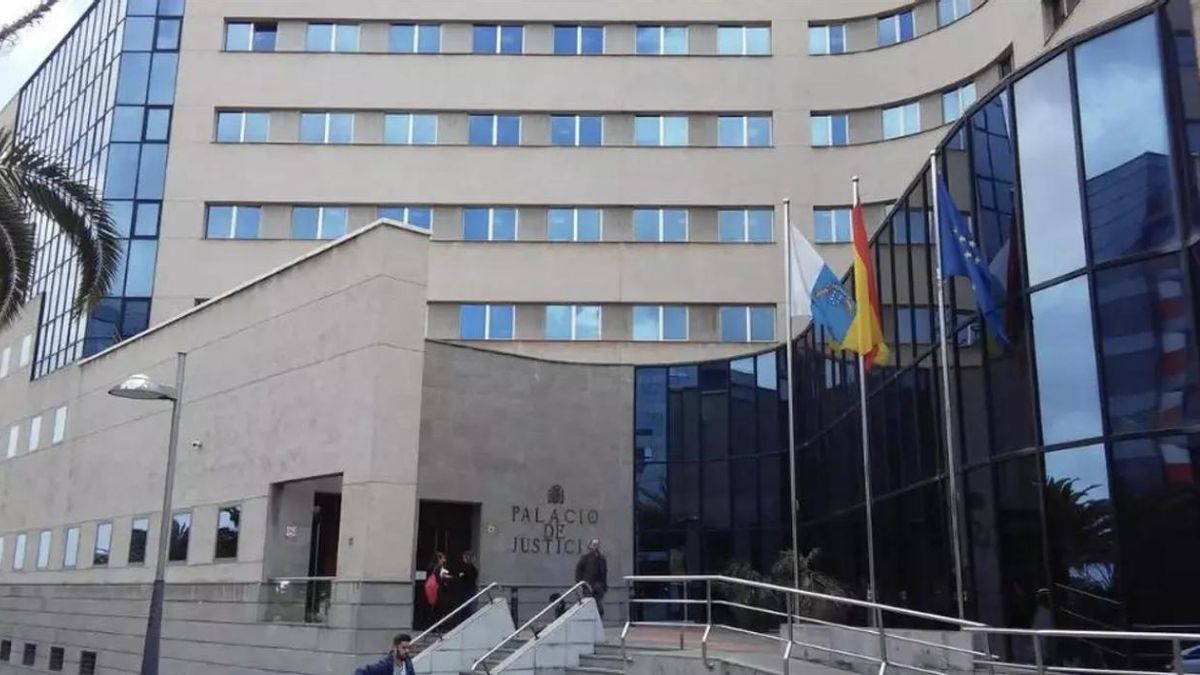 Absuelta en Tenerife una asesora fiscal acusada de quedarse con 75.000 euros tras la muerte de su jefe