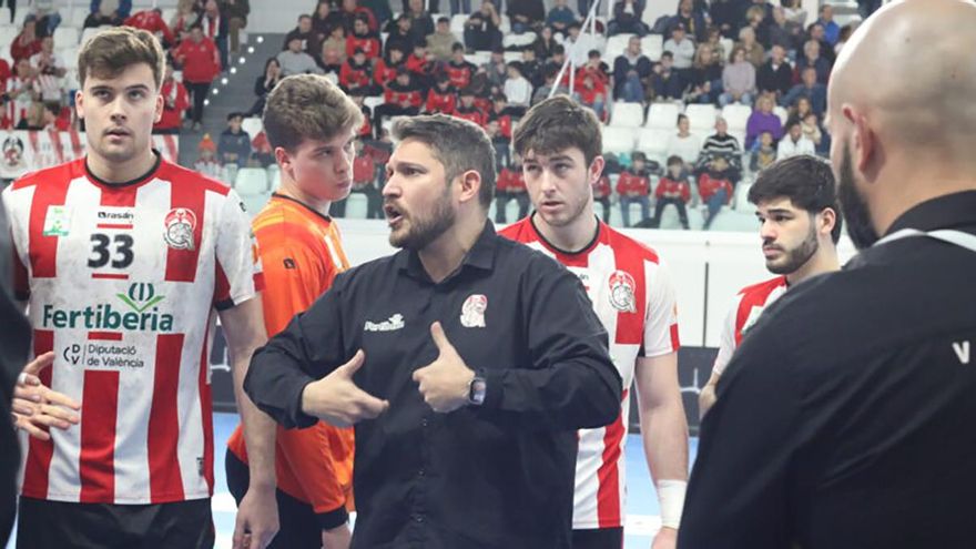 Toni Malla toma las riendas del Cajasol Ángel Ximénez Puente Genil