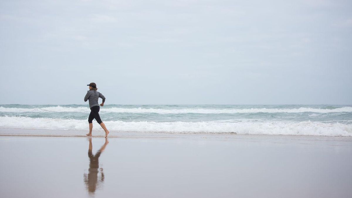 Entrenar en verano: ¿es mejor descansar, hacerlo más intenso o cambiar de rutina?