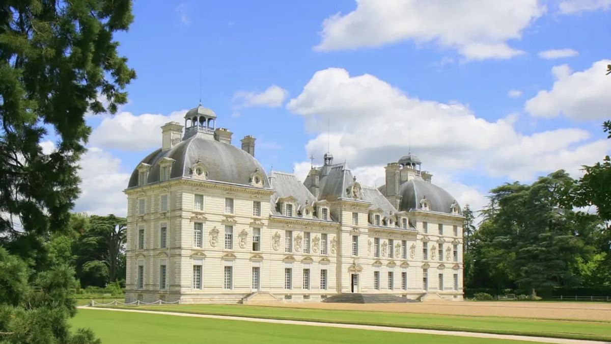Considerado la joya del valle del Loira, es el castillo que inspiró a Hergé para crear el escenario de algunas de las aventuras de Tintín
