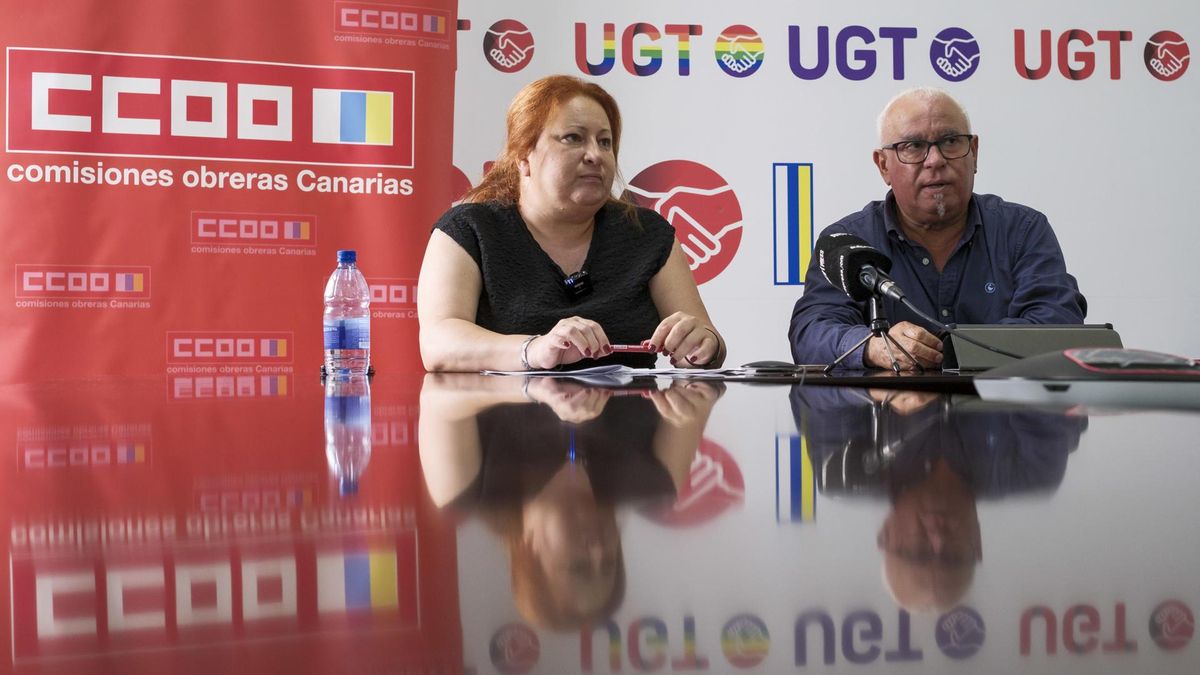 Los secretarios generales de CCOO y UGT en Canarias, Vanesa Frahija y Manuel Navarro, en la rueda de prensa de este lunes.