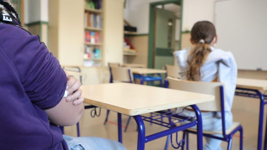 El proceso de vacunación contra la COVID-19 en el CEIP Antonio Machado de València.