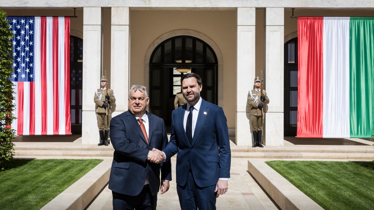 El vicepresidente de EEUU acude en apoyo de Orbán en la última injerencia de Trump en las elecciones de Hungría