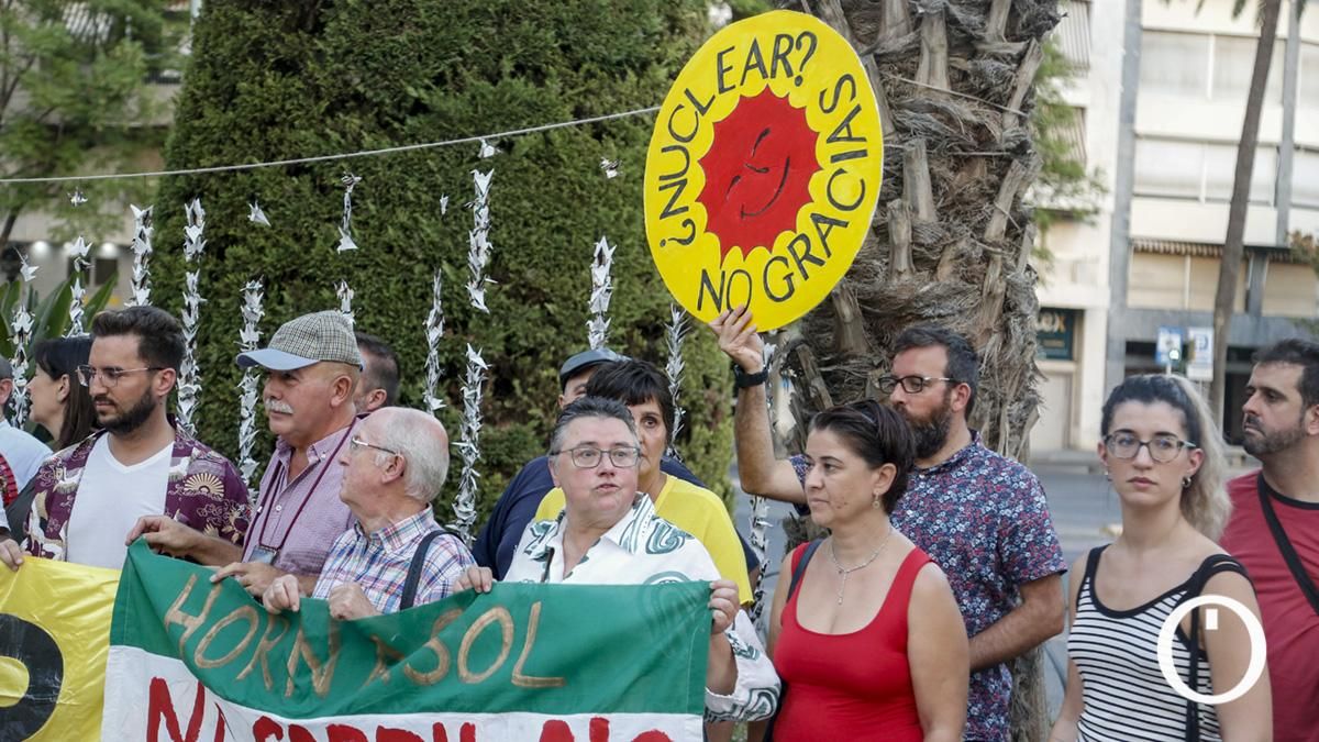 Concentración por el 77 aniversario del lanzamiento de las bombas atómicas sobre Nagasaki e Hiroshima