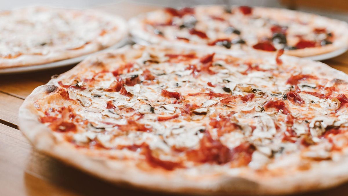 Una jueza anula una multa de Trabajo puesta a un pizzería leonesa por llevar una sobrina de la dueña un plato a la cocina