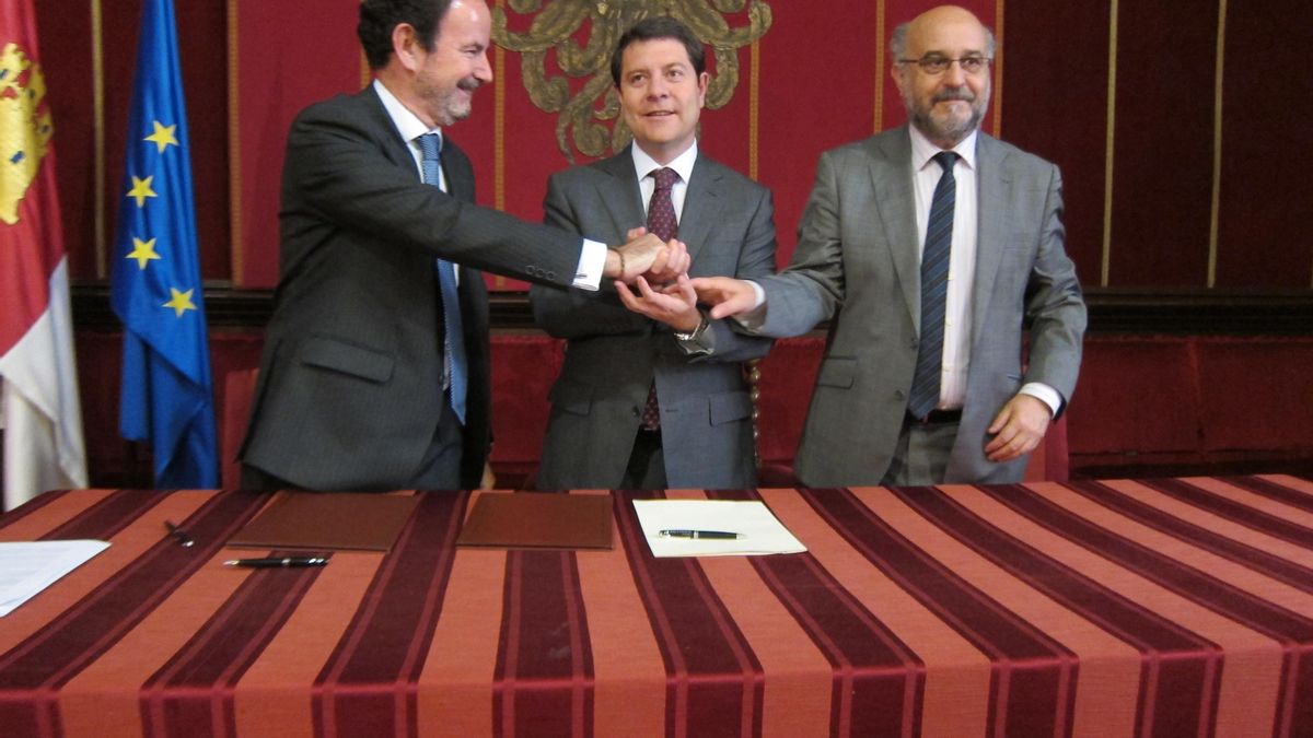 Page pedirá a Cospedal que cambie de rumbo y dice que si no lo hace llevará a cabo un planteamiento "más contundente"