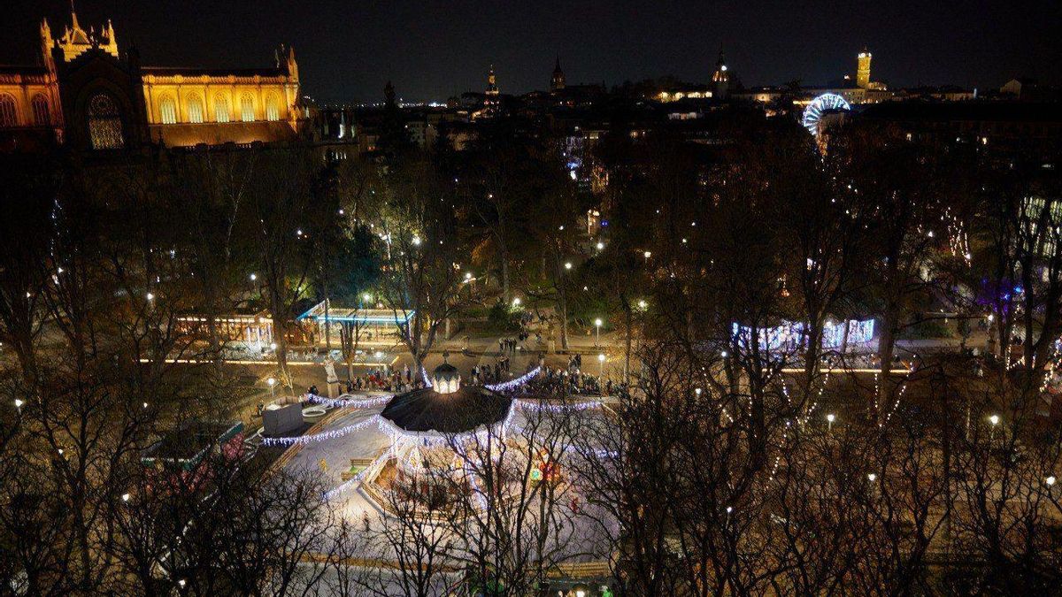 Vitoria contratará por casi 800.000 euros para su pista de hielo de Navidad a una empresa recién creada y sin trabajadores