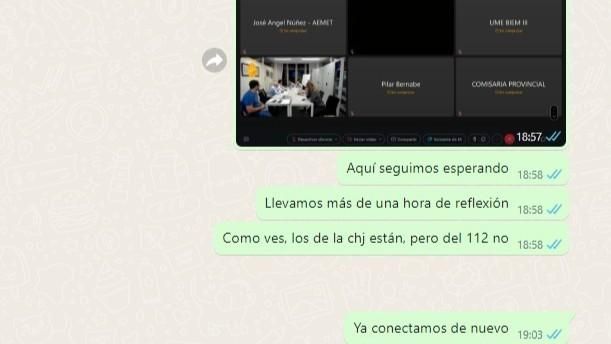 Captura de la reunió del Cecopi en un grup de Whatsapp en el qual es comenta l'apagada de quasi una hora.