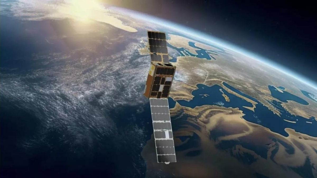 El satélite canario Alisio-1 capta desde el espacio el vertido del petrolero encallado frente a Omán