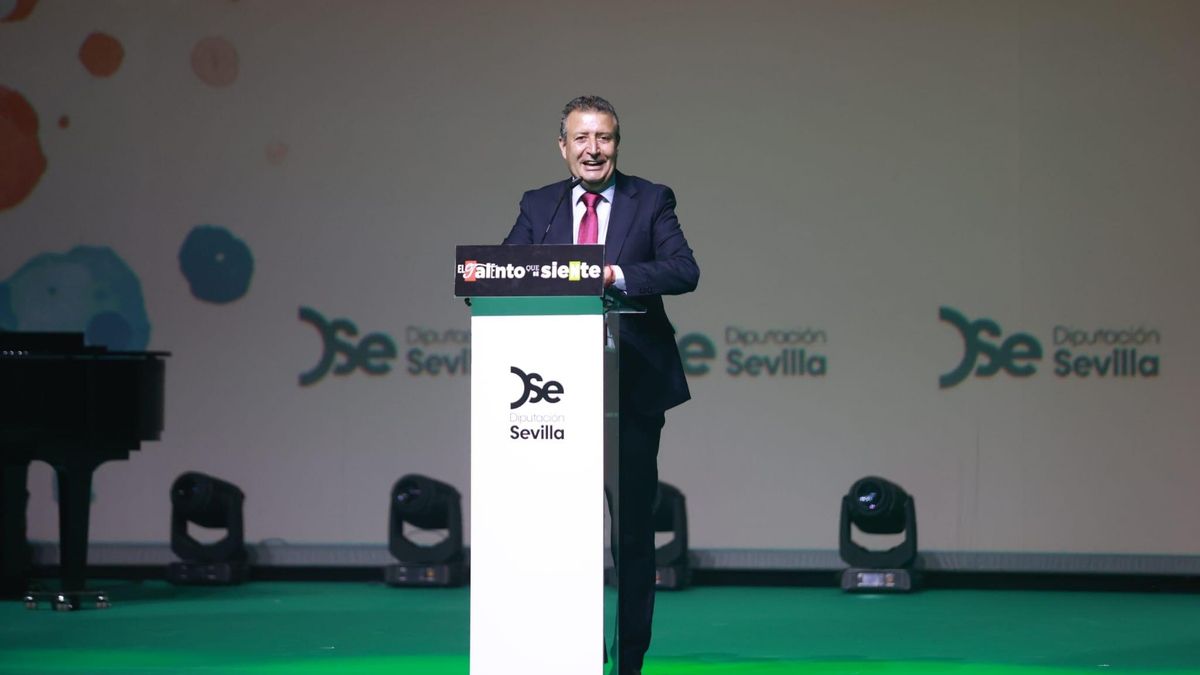 El presidente de la Diputación, durante su discurso oficial.