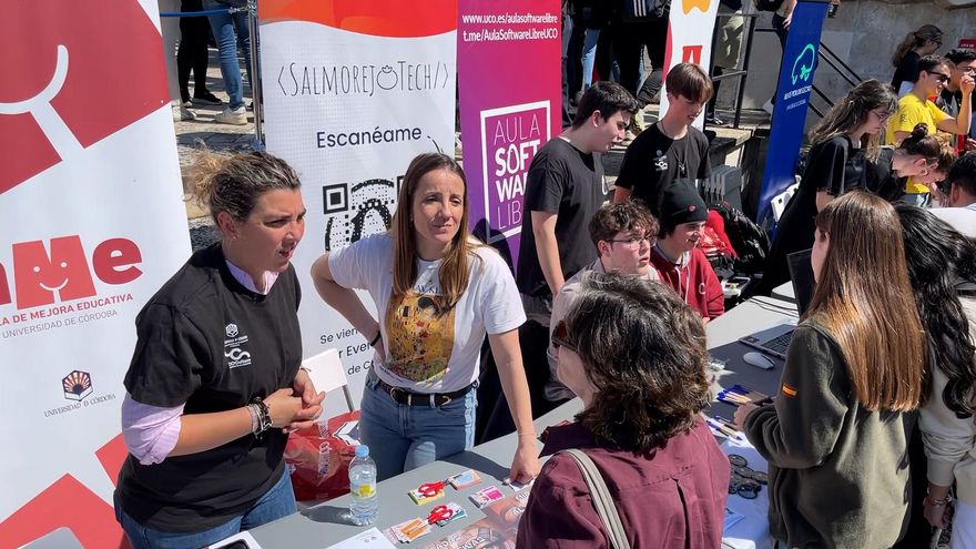 La cultura, el ocio y el compromiso que se escapan de las cuatro paredes de la facultad