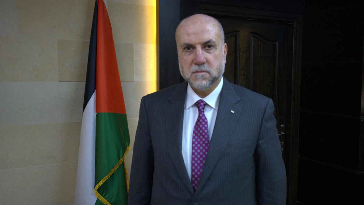 Mahmud Al Habbash, asesor del presidente palestino, en su oficina de Ramalá (Cisjordania), el 1 de octubre de 2025.