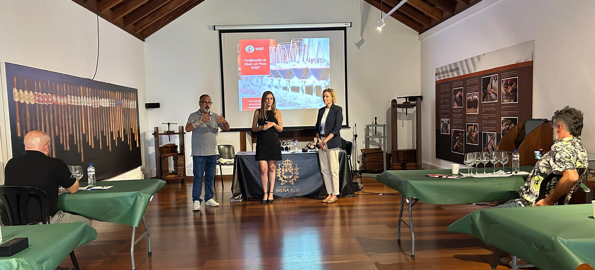 Presentación del Curso de formación  de 'Wine & Spirit Education Trust (WSET)' en Breña Alta