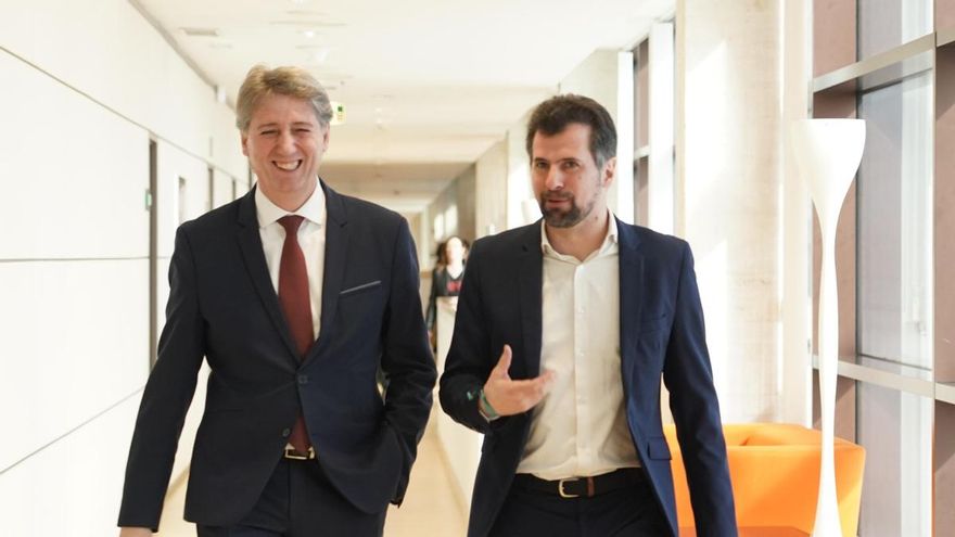 El alcalde socialista de León presenta una hoja de ruta jurídica para que León se separe de Castilla