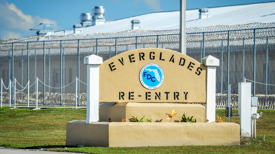 Solicitan a Inmigración quitar la comida con cerdo a los musulmanes detenidos en Florida