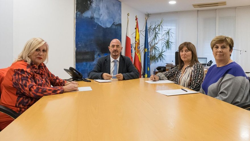 Los enfermeros trasladan a Salud sus principales reivindicaciones, como la especialización y la colegiación