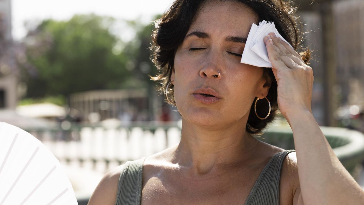 Un médico indica qué hacer ante un golpe de calor: “Es potencialmente mortal y requiere atención médica inmediata”