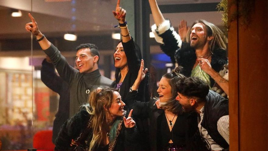 'Secret Story' (13.6%) crece tras su último mínimo con sus enésimos intentos por salvar los muebles