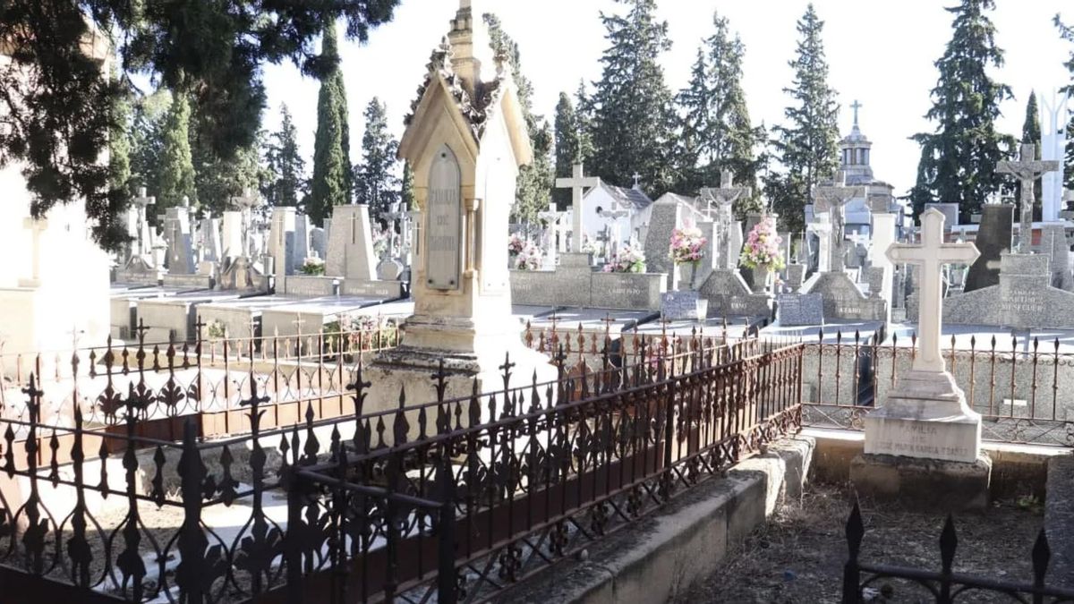 Su destino final en el cementerio de Nuestro Padre Jesús es ahora un símbolo del internacionalismo