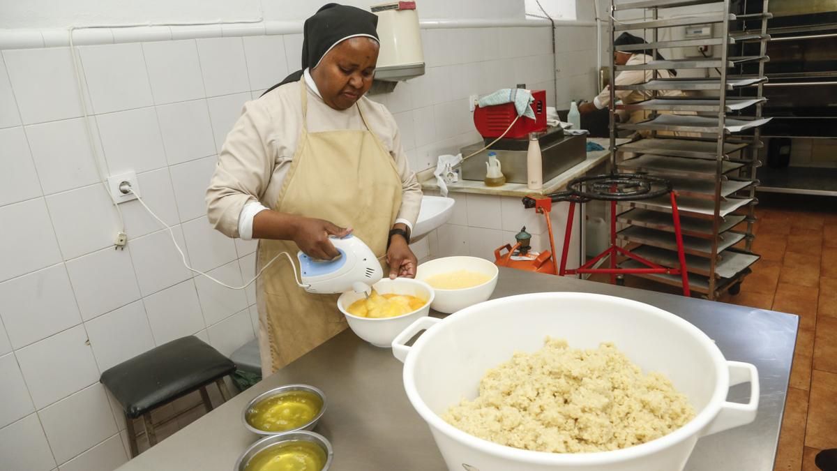 Las Hermanas Clarisas de Belalcázar reciben un Solete Repsol por sus dulces
