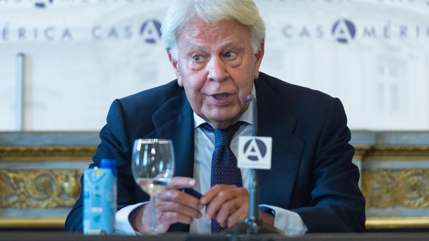 Archivo - El ex presidente del Gobierno de España (1982-1996) Felipe González, interviene en la presentación del libro ‘Uruguay: democracia en marcha’, a 23 de mayo de 2022, en Madrid (España).