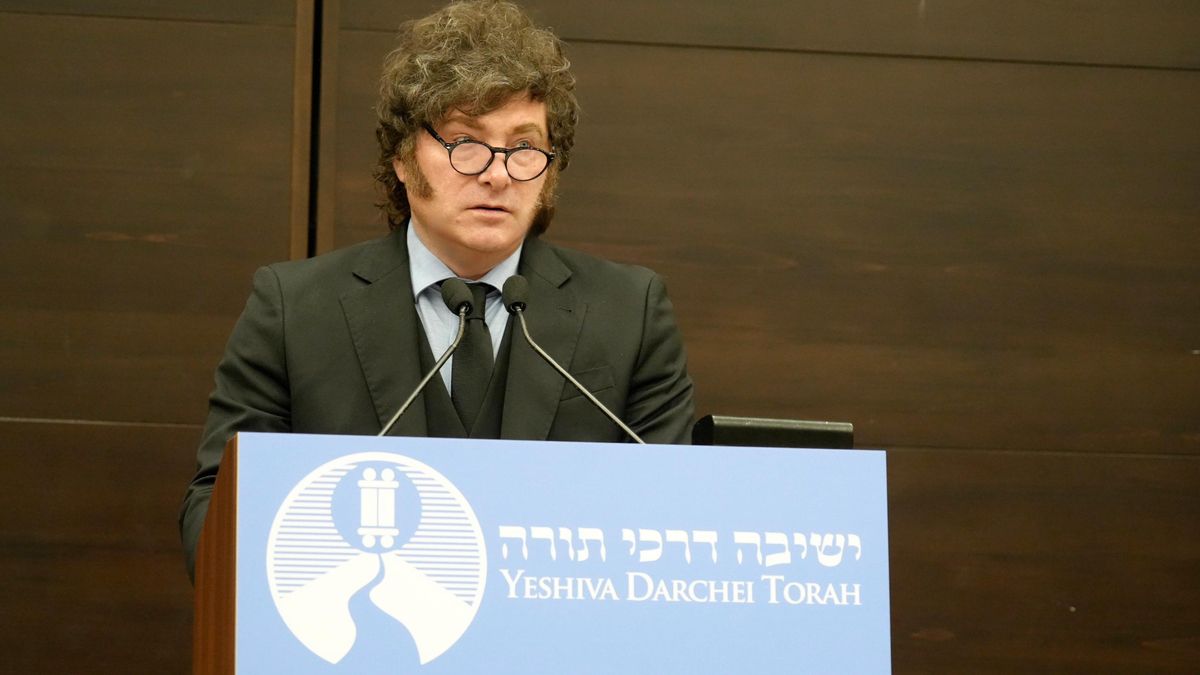 Javier Milei recibió el Premio Ohev Yisrael y brindó un discurso en la institución educativa Yeshiva Darchei Torah, en el marco de su visita oficial a Nueva York para participar de la Asamblea General de las Naciones Unidas.