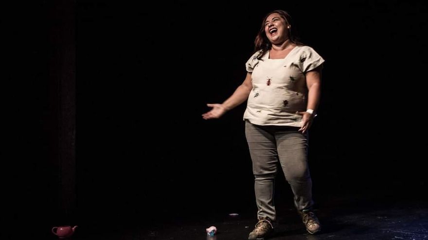 Conchi León durante la representación de la obra