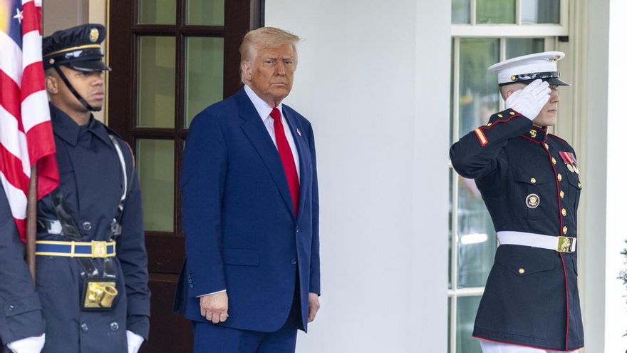 Los aranceles abren las primeras grietas en la Administración Trump