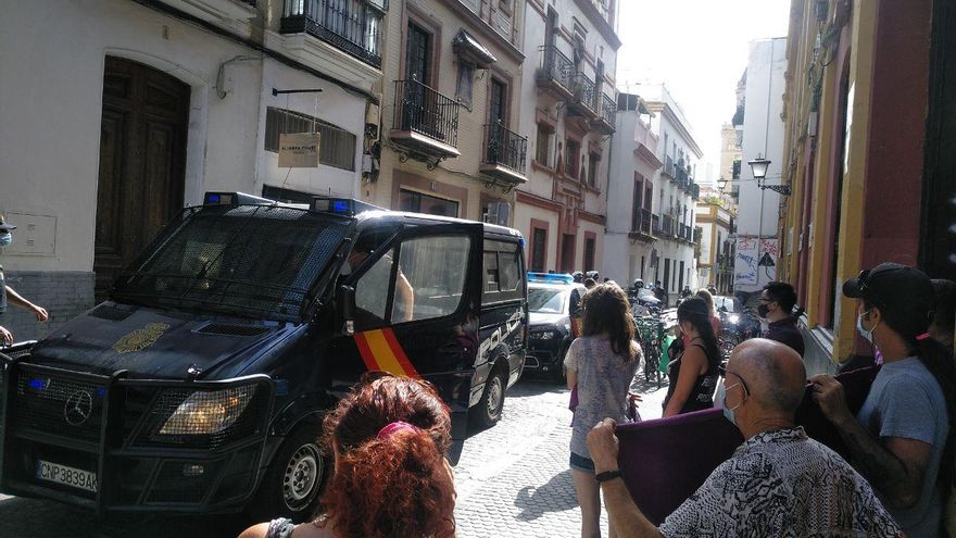 Desahucio en los Corralones de Castellar