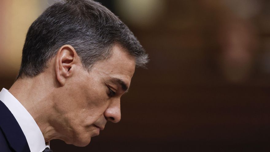 El presidente del Gobierno, Pedro Sánchez, durante su comparecencia ante el pleno del Congreso este miércoles para hablar sobre la crisis ferroviaria tras los accidentes de Adamuz (Córdoba) y Barcelona, y sobre la agenda internacional.
