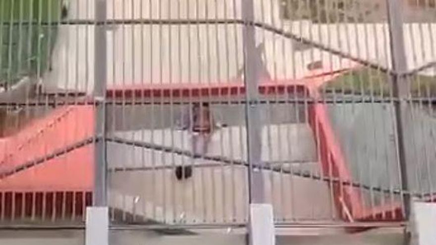 Grabada una pareja practicando sexo en la antigua grada de Tribuna del viejo Estadio Insular