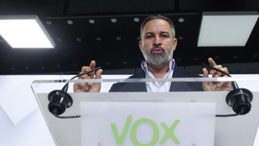 El líder de Vox, Santiago Abascal, en rueda de prensa tras la reunión del Comité de Acción Política de Vox, este lunes. EFE/ Mario Moron