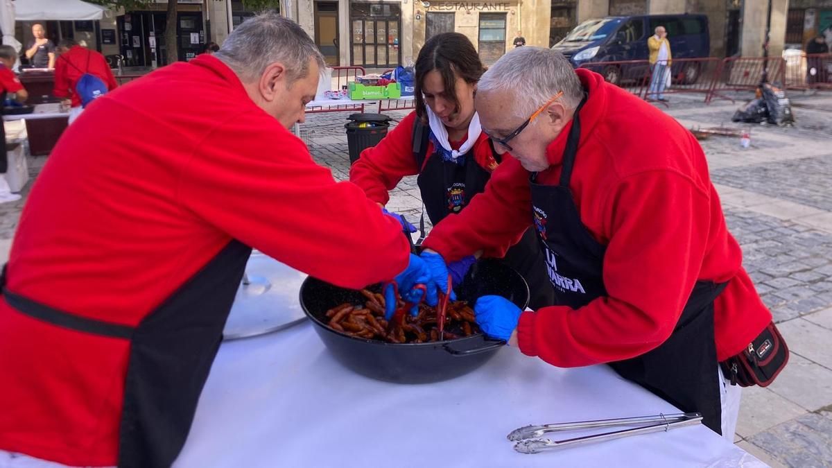 Preparativos de la degustación de choricillo de Peña Logroño