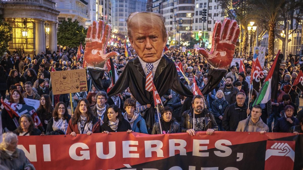 Manifestación de 'No a la guerra' en Valéncia.