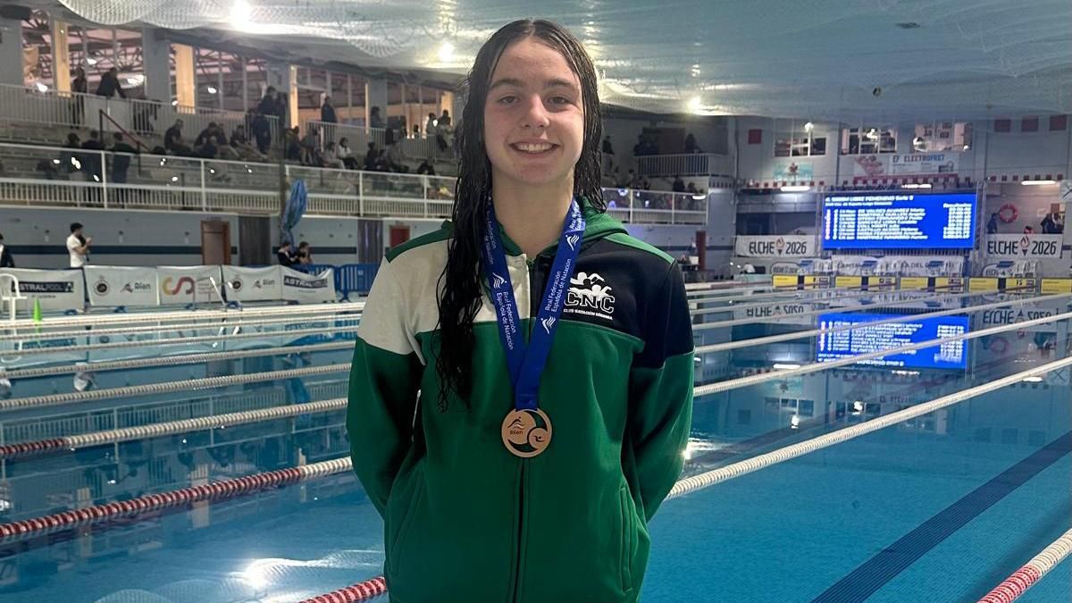 Helena Castillo logra un bronce nacional para la natación cordobesa