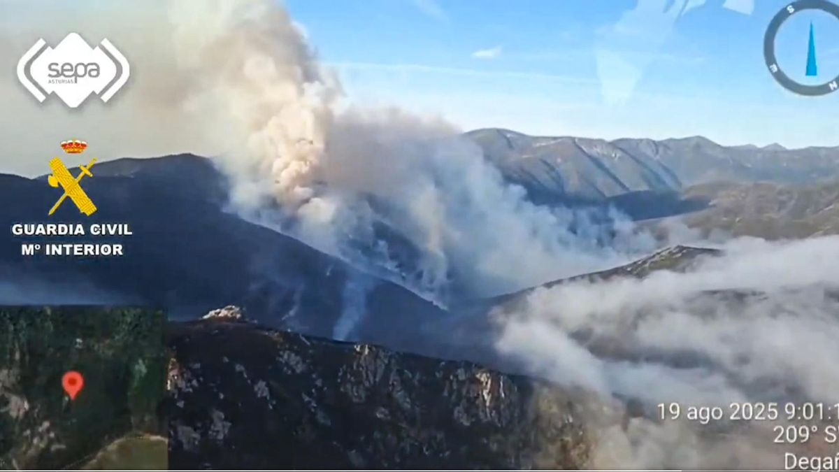 Captura vídeo del SEPA del fuego que ha avanzado hacia Degaña desde el valle leonés de Peranzanes, en la comarca de El Bierzo.