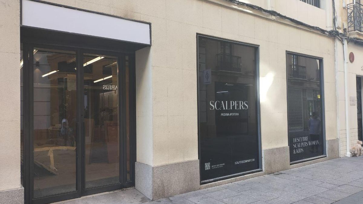La tienda de ropa Scalpers se traslada al antiguo Zara Home de la calle Gondomar